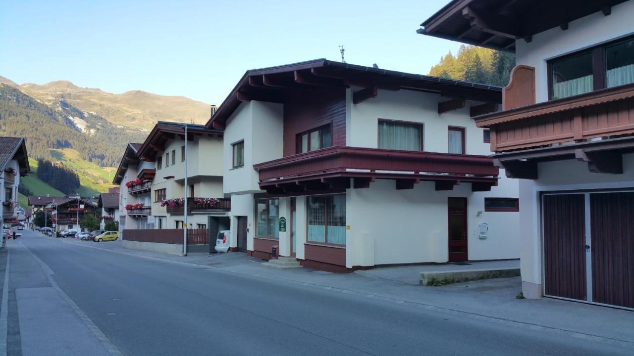 Apart Family Schweng Тукс Экстерьер фото